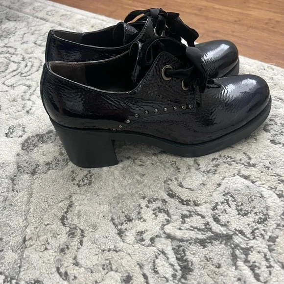 Patent Leather Oxford Italian Shoes - Picture 2 of 5